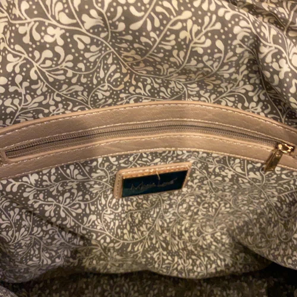Like New Tan Satchel with shoulder strap and gold hardware. - Picture 5 of 7